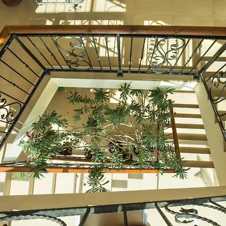 зафи アパート ソゾポル