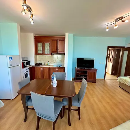 зафи Apartment *