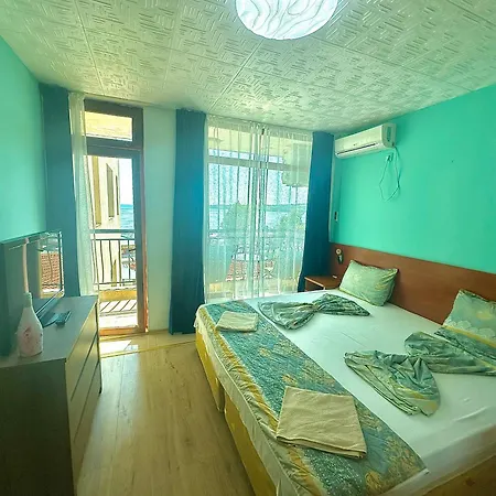 зафи Apartment *